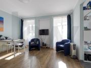 Apartamento T1+1 ao pé da Marginal e Estação – Vista Mar...