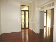 Apartamento T1+1 com garagem, na Rua Castilho, em Lisboa