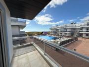 Apartamento T1+1 com Terraços Amplos e Vista Mar Manta...