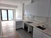 Apartamento T1+1 em Costa Cabral