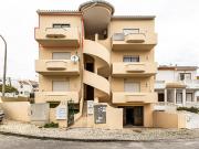 Apartamento T1+1 localizado na Urbanização Nasceste...