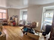 Apartamento T1+1 para renovação junto ao Largo do Carmo...