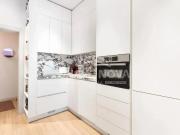 Apartamento T1+1 totalmente remodelado com terraço em Lisboa