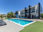 Apartamento T1+2 duplex localizado no Edifício dos Vales...