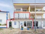 Apartamento T1 + 1 com logradouro e garagem no Coração...