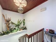 Apartamento T1 3. Piso com Excelente Localizao na Rua...