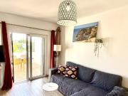 Apartamento T1 à venda na Estrada de Ferreiras