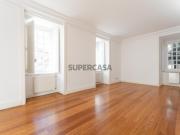 Apartamento T1 com estacionamento, Bairro Alto, Lisboa