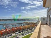 Apartamento T1 com estacionamento e vista para a Marina...