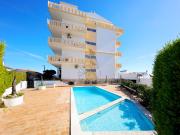 Apartamento T1 com Garagem e Piscina no Coração da Praia...