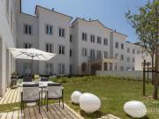 Apartamento T1 com Jardim e garagem na Estrela!