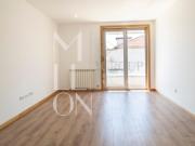 Apartamento T1 com lugar de garagem e varanda junto ao...