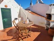 Apartamento T1 com Pátio e um Terraço Panorâmico, perto...