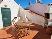 Apartamento T1 com Pátio e um Terraço Panorâmico, perto...