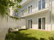 Apartamento T1 com pátio exterior junto ao Marquês...