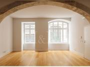 Apartamento T1 com pátio no Chiado