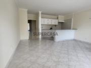 Apartamento T1 com Varanda e Parqueamento Excelente...
