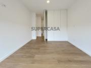 Apartamento T1 com Varanda em Condomínio Privado com...