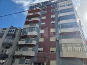 Apartamento T1 com varanda em prédio com elevador em...