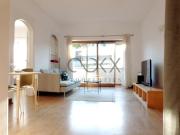 Apartamento T1 com varanda junto ao Casino do Estoril...