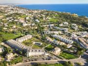 Apartamento T1 com vista mar a 600m da praia