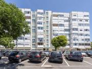 Apartamento T1 com Vista Mar, em Oeiras