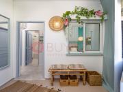 Apartamento T1 com vistas amplas e ambientes luminosos...