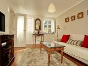 Apartamento T1 Duplex no Coração do Castelo em Lisboa