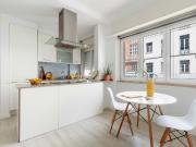 Apartamento T1 em Campo de Ourique – Renovado