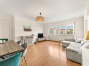 Apartamento T1 em Massamá