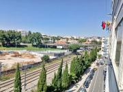 Apartamento T1 em Oeiras com Marquise e Vista Desafogada