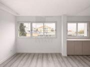 Apartamento T1 em Open Space na Avenida Sabóia, Monte...