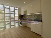 Apartamento T1 em Stº António dos Cavaleiros LXLR037