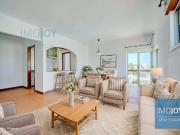 Apartamento T1 junto à Estação de Carcavelos