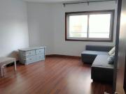 Apartamento T1 luminoso na Rua Henrique de Sousa Reis no...