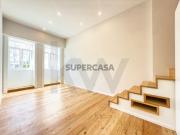 Apartamento T1 Mezzanine com Jardim Privado no Coração...