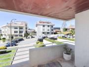 Apartamento T1 muito bem localizado e com vistas de mar