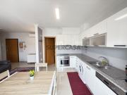 Apartamento T1 no último andar com vista para a aldeia e...