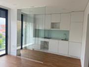 Apartamento T1 Novo / c/ Garagem Faculdades / Hospital...