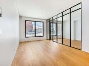 Apartamento T1 para arrendamento sem móveis em Santo António