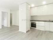 Apartamento T1 Remodelado com Varanda – Centro de Viseu...
