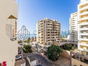 Apartamento T1 remodelado com vista mar a 150m da praia...