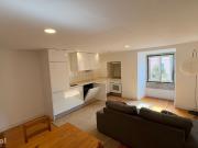 Apartamento T1 renovado 45 m2 mobiliado e equipado Belm