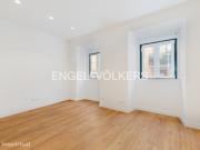Apartamento T1 Renovado junto Avenida da Liberdade