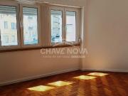 Apartamento T1 Renovado na Rua Azedo Gneco, em Campo de...