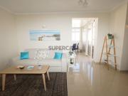 Apartamento T1 Renovado | Terraço Amplo com...