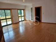 Apartamento T1 sem móveis para arrendamento na Costa da...