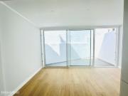 Apartamento T1 sem mveis renovado, na Ajuda, localizado...