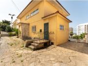 Apartamento T2+1 com Varanda em Paço de Arcos