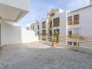 APARTAMENTO T2 COM VARANDA GRANDE, PRAIA DA DONA ANA, LAGOS